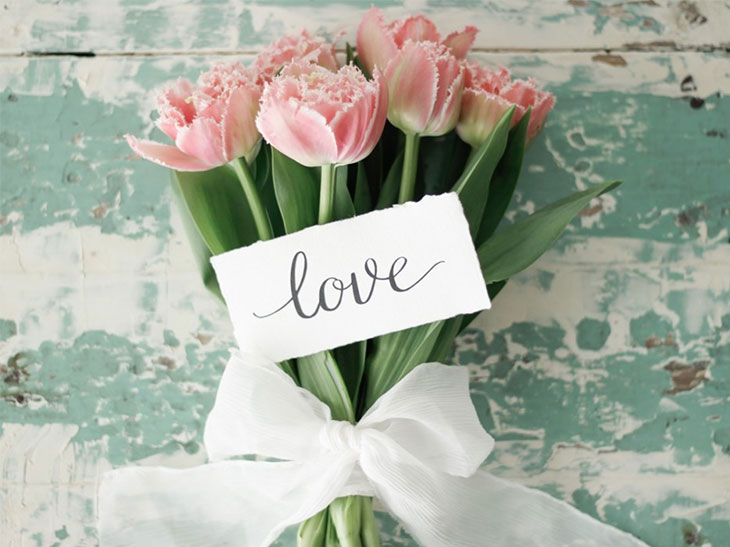フラワーバレンタイン 大切な人へ お花で愛を伝える日 花束